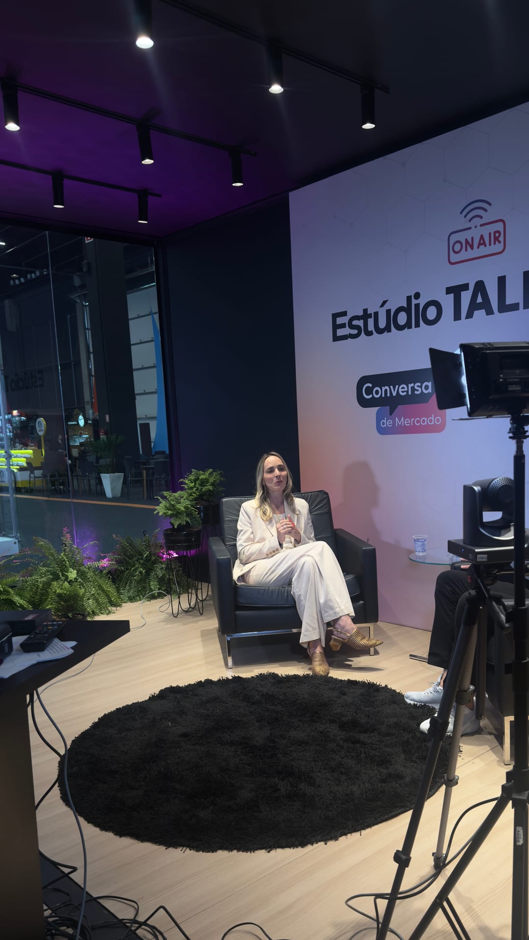Estande montado para gravação em feira